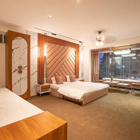 Majestic Inn-2